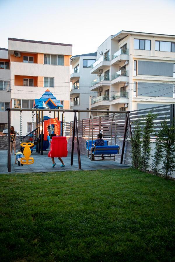 Apartment Color In Nord10 - Pool & Playground Mamaia