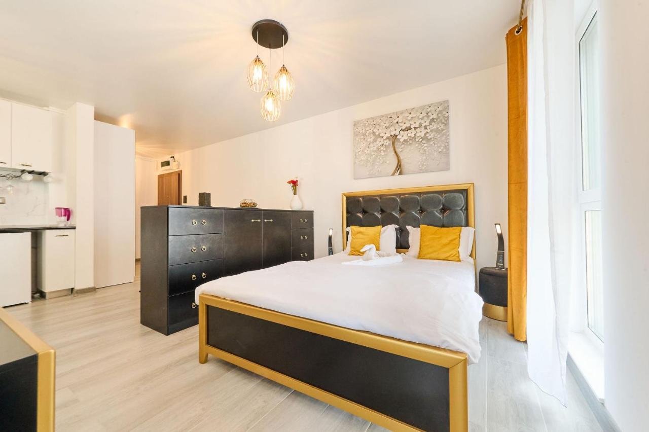 Apartment Color In Nord10 - Pool & Playground